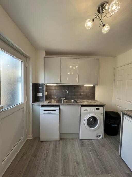 Welsh Getaway Home No 2 - 10 Mins To Bike Park Wales Merthyr Tydfil Eksteriør billede